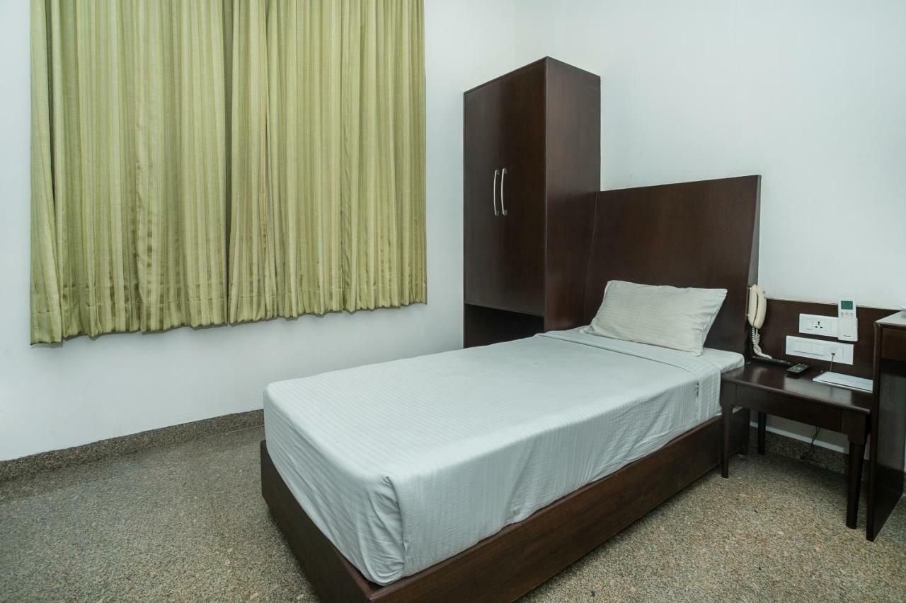 Kr Inn Hotel & Convention Centre Bangalore Exteriör bild