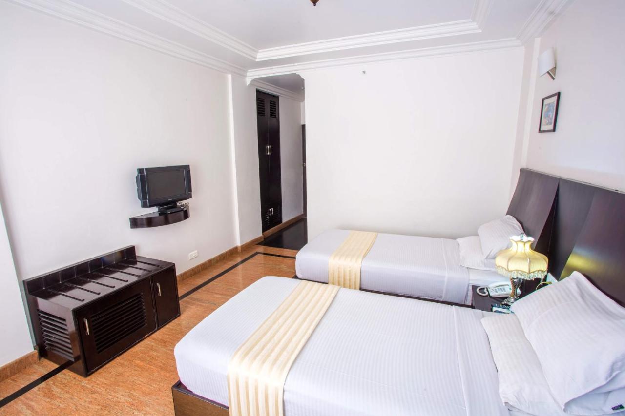 Kr Inn Hotel & Convention Centre Bangalore Exteriör bild